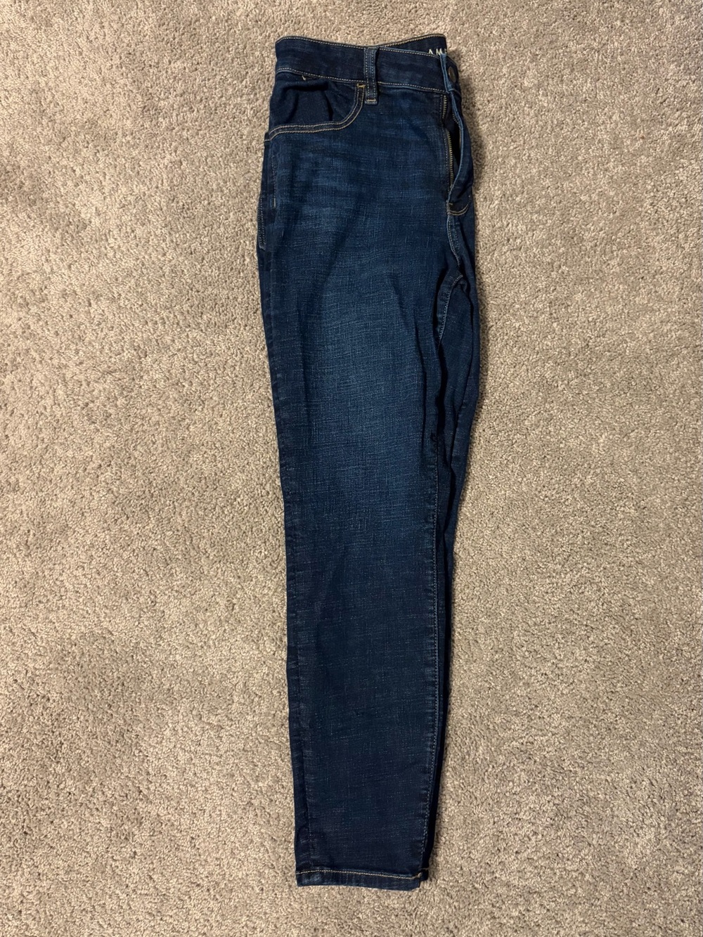 American Eagle Outfitters Dark Blue
Next Level Stretch Jegging.